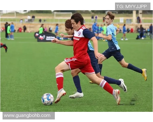 足球明星射门精准度分析 探讨顶级球员如何在比赛中创造奇迹 足球明星射门精准度分析 探讨顶级球员如何在比赛中创造奇迹