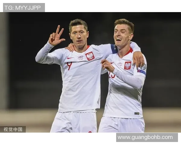 足球场上的6号球星带领球队逆袭赛季 高光时刻全记录 足球场上的6号球星带领球队逆袭赛季 高光时刻全记录