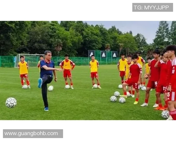 根宝足球学校培养的球星们如何成就中国足球未来的希望与梦想